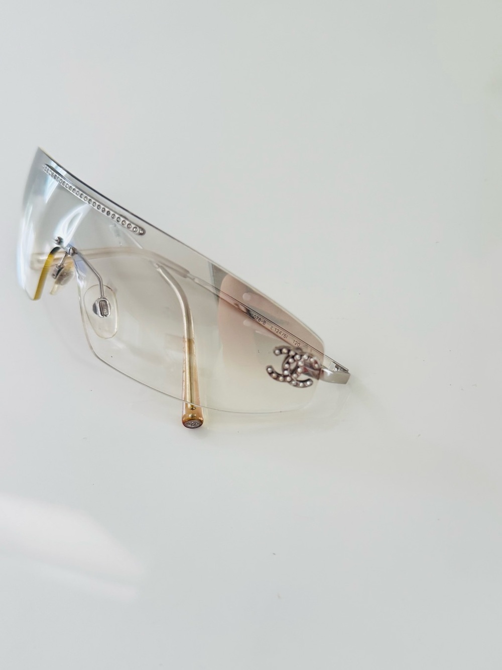 RARE ๐ Vintage Chanel rimless light gray crystal CC sunglasses - Picture 4 of 7